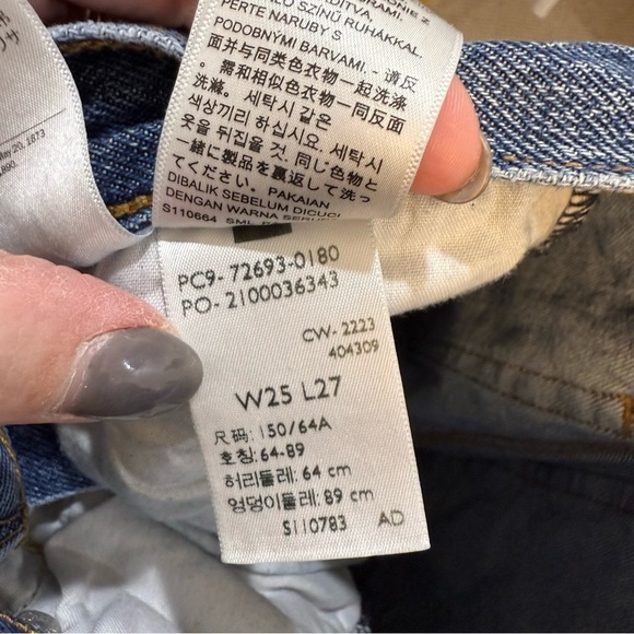 LEVI’S Ribcage Straight Ankle Button Fly Distressed Jeans - Picture 8 of 9